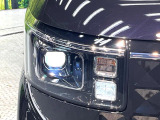 【LEDヘッドライト】悪天候や夜間走行時も良好な視界を確保し安心して運転できる高輝度LEDヘッドライトを装備!点灯速度が早く、消費電力も抑えられています。