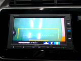 バックカメラの画像です。ガイドラインがスムースな車庫入れをサポートいたします。車庫入れの安心感がアップしますね。