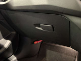 メルボルン・レッドメタリック 電動トランク ACC 禁煙車 AppleCarPlay 18インチホイール パーキングアシスト 後退アシスト バックカメラ 正規認定中古車 全国正規ディーラー保証 2年走行距離無制限