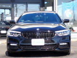 BMW在庫保有台数常時100台以上!ご来店の際はBMW本店(厚木市下荻野140-1)にご来店ください!弊社自慢の全天候型ショールーム!BMW在庫保有台数常時100台以上ございます!