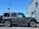 JEEPらしいシンプルなボディーラインがかっこいい!