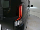 LEDテールライトです。省電力、高輝度のLEDは明るく照らすので夜間運転時の視認性を高めます。スタイリッシュな見た目で細かいところもこだわりたいあなたに!