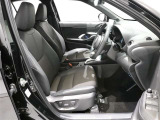 運転席にはパワーシート搭載。細かな調整が手軽にでき、最適なポジションで運転することが可能です。