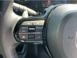 【ステリモ】ステアリングリモコンスイッチにてオーディオ操作可能となっております。運転にも集中できます。