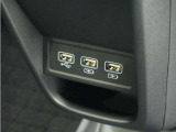 ◆USBチャージャー◆使いやすい場所に装備されています。