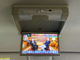 【純正フリップダウンモニター】付き☆後部座席に座りながら大画面でTVやDVDをお楽しみいただけます♪