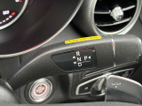 快適なショールームにて、お車選びのお手伝いから、ご購入後の整備待ちまで、ご対応致します。