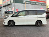 自分だけじゃなく、環境にも気持ち良く走れる日産のセレナ