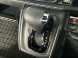 オートマチックシフトレバーは、手になじみ操作しやすい形状で安全運転にもつながります♪
