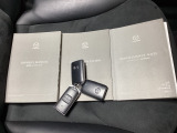 取り扱い説明書・整備手帳・スペアキーが揃ってますので安心です。前の使用履歴も分かれば安心感もアップ!コレがディーラー購入のメリットです!
