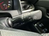 【オートライト】車外の明るさに応じて自動的にライトの点灯・消灯をしてくれます