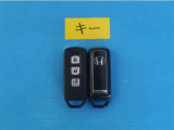 キーを取り出さずにドアを施錠&解錠。車の始動も可能です。