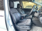 体を包み込む形のシートなので、長時間運転しても疲れません。