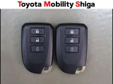 スマートキー2本付き!キーをポケットやカバンに入れておくだけでドアの施錠・開錠やエンジンスタートの操作が簡単です!