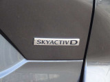 【SKYACTIVE-D】低圧縮比化とそれに伴う軽量化により、クリーン性能と燃費性能、そして軽やかな走行性能を両立させたマツダのクリーンディーゼルエンジン。