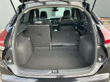 乗車人数や荷物の形状に合わせた色々な使い方ができます。後席シートを倒せば広々スペースが確保できます。