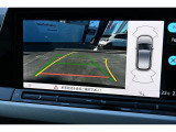 【リヤビューカメラ(Rear Assist)】後方確認や障害物検知をアシストし、安全な駐車をサポート。