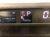 弊社営業時間は朝10:00から夕方18:00まで、毎週火曜日が定休日となっています。