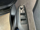 運転席パワーウィンドウスイッチです。