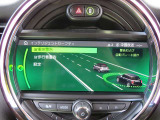 ◆iDriveを装備。操作系統をディスプレイから独立させることで、人間工学に基づいた最適な運転環境を実現しております。◆