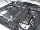 【エンジンルーム】納車前整備付となりますので、エンジンオイルやオイルフィルターなど交換してからのお渡しです。