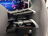 メモリー付きパワーシートが装備されている車両はシートの位置・ドアミラーの角度・ハンドルの位置を3名まで記憶出来ます。
