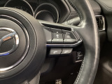 MRCC(マツダレーダークルーズコントロール)は先行車との車間を維持しながら追従走行を行い、長距離でのドライバー負担を軽減させてくれます。