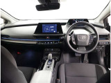 オシャレなインテリアで運転する気分も盛り上がりますよね^^