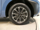 185/65R15です