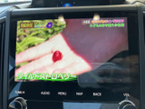 停車中にテレビ番組を視聴でき、待ち時間も車内で過ごしやすくなります。画面表示は見やすく、休憩のひとときに映像を楽しめる便利な装備です。視聴は停車時にお楽しみください。