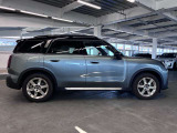 全てのMINIに全国のMINI正規ディーラーでご利用いただける保証をお付けしてご納車させていただいております(一部特殊車両を除く)。