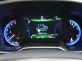 とっても見やすいメーターです。夜間時はラグジュアリーな気分にさせてくれる照明が魅力ですので、夜のドライブも楽しみになりますよ♪