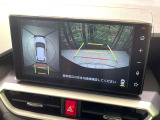 【パノラミックビューモニター】専用のカメラにより、上から見下ろしたような視点で360度クルマの周囲を確認することができます☆死角部分も確認しやすく、狭い場所での切り返しや駐車もスムーズに行えます。