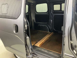 高い荷室高に荷室幅でたくさん荷物を積み込めます!床が低いので荷物の積み下ろしも楽です♪