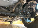 お車を安心してお乗りいただく為には、足回りの定期点検が欠かせません。サービスサポート(有償保証)では無料点検もご提供しており、安心のカーライフをお過ごしいただけるサポート体制が整っています。