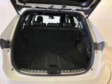 荷物をたっぷり載せて広々ドライビング♪夏でも冬でも、アウトドアやショッピングを思い切り楽しみましょう!