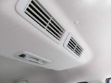 前席の空気を後席にも循環させれますよ^^これで車内は快適ですよね^^