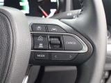 レーダークルーズコントロール作動時に車線維持に必要な運転操作の支援を行う「レーントレーシングアシスト(LTA)」を搭載しています。