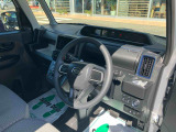 安全安心な走行のために、納車前には小さなクルマを知り尽くしたエキスパートが基本性能に関わる機能や状態を徹底的に点検しています。