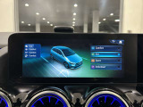 バックカメラにより駐車時の後方確認も楽にできます。