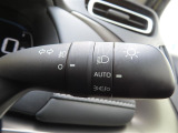 AUTOの位置にセットしておくと、暗くなったら自動でライトの点灯をサポートしてくれます!高速道路でのトンネル通過時など便利です!