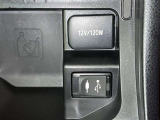 シガーソケット用の充電器が使用可能です!