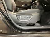 パワーシート搭載。微妙な調整が手軽にでき、ピッタリなポジションで運転することが可能です。
