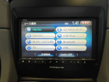テレビ視聴やBluetooth接続等にも対応。通勤やドライブ中も快適な音響空間を楽しめます。