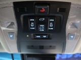 車内から開閉できる電動スライドドアスイッチ♪ドアノブでも開閉できますが、お子様の乗降にはお父さん、お母さんの愛情をプラスして開閉してあげてください(*^_^*)