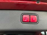 スタッフ全員が自動車保険の資格を保有しており、万が一の事故の際のサポート体制を整えております。メルセデス・ベンツ自動車保険プログラムをご用意しております。無料証券診断を行います!