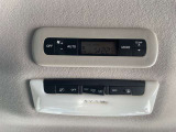 後席もオートエアコン装着車なので、夏場には涼しい冷風、冬場も暖かい足元温風で素早く快適にしてくれます