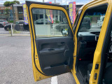 お車の状態は内外装共にとても綺麗な状態を保っておりますので私共でも自信を持ってお薦め出来る1台です!!