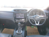 操作しやすい運転席廻り!操作パネルも使いやすい!!ドライブが楽しくなります!