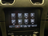 直感的な操作が可能なPCM(ポルシェコミュニケーションマネジメント)。Apple CarPlay対応で日々のドライブやナビ利用も快適です。